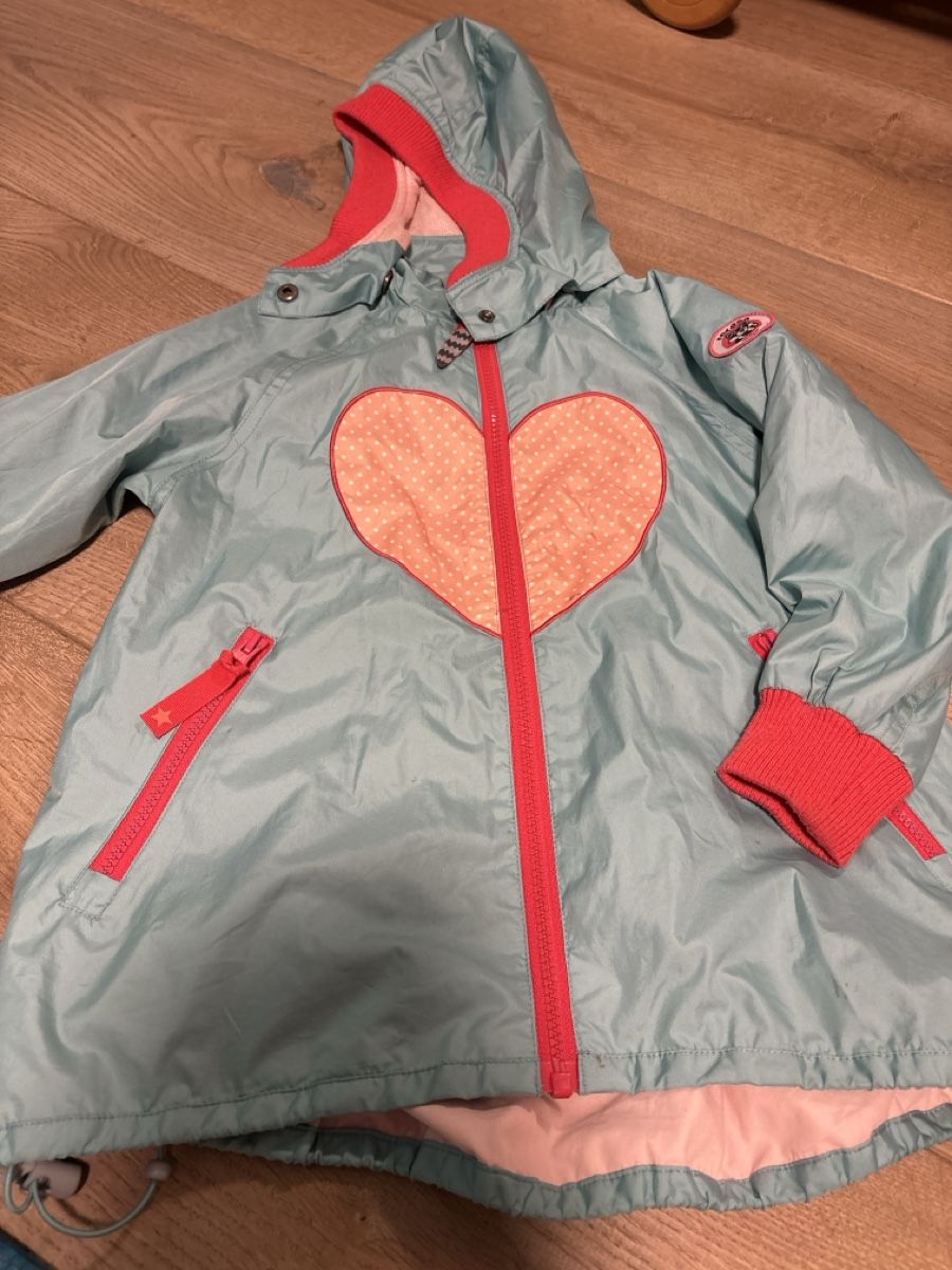 Vestes & Manteaux: Racoon Jacke Gr.110 – D'occasion à Birmensdorf ZH par Duraj