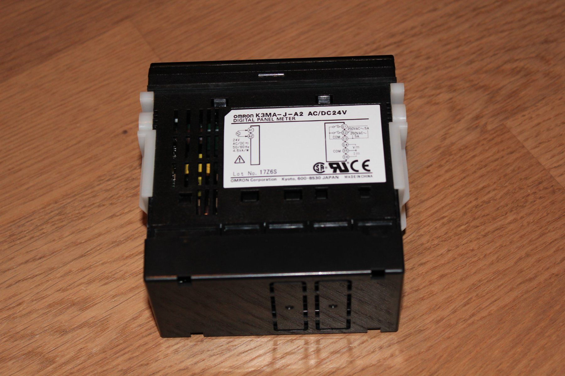Omron Componenti elettronici: Omron Multifunktionsanzeige – Usato da Männedorf venduto da biancyur 1