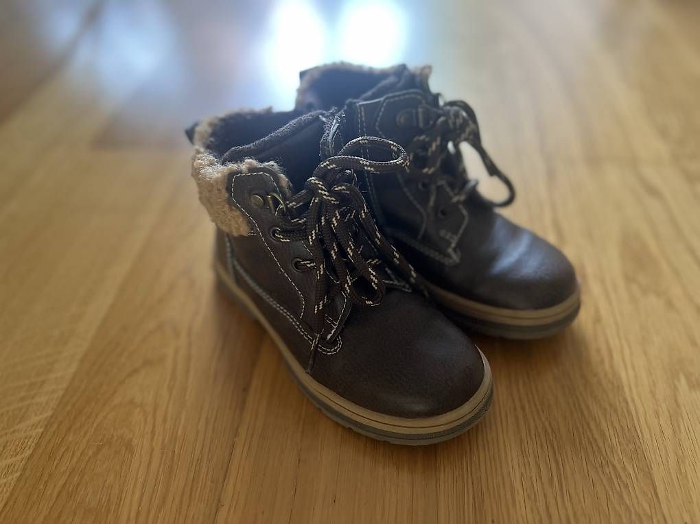 Schuhe für Jungen: Herbstschuhe Gr 28 – Gebraucht aus Baar von san_qk22