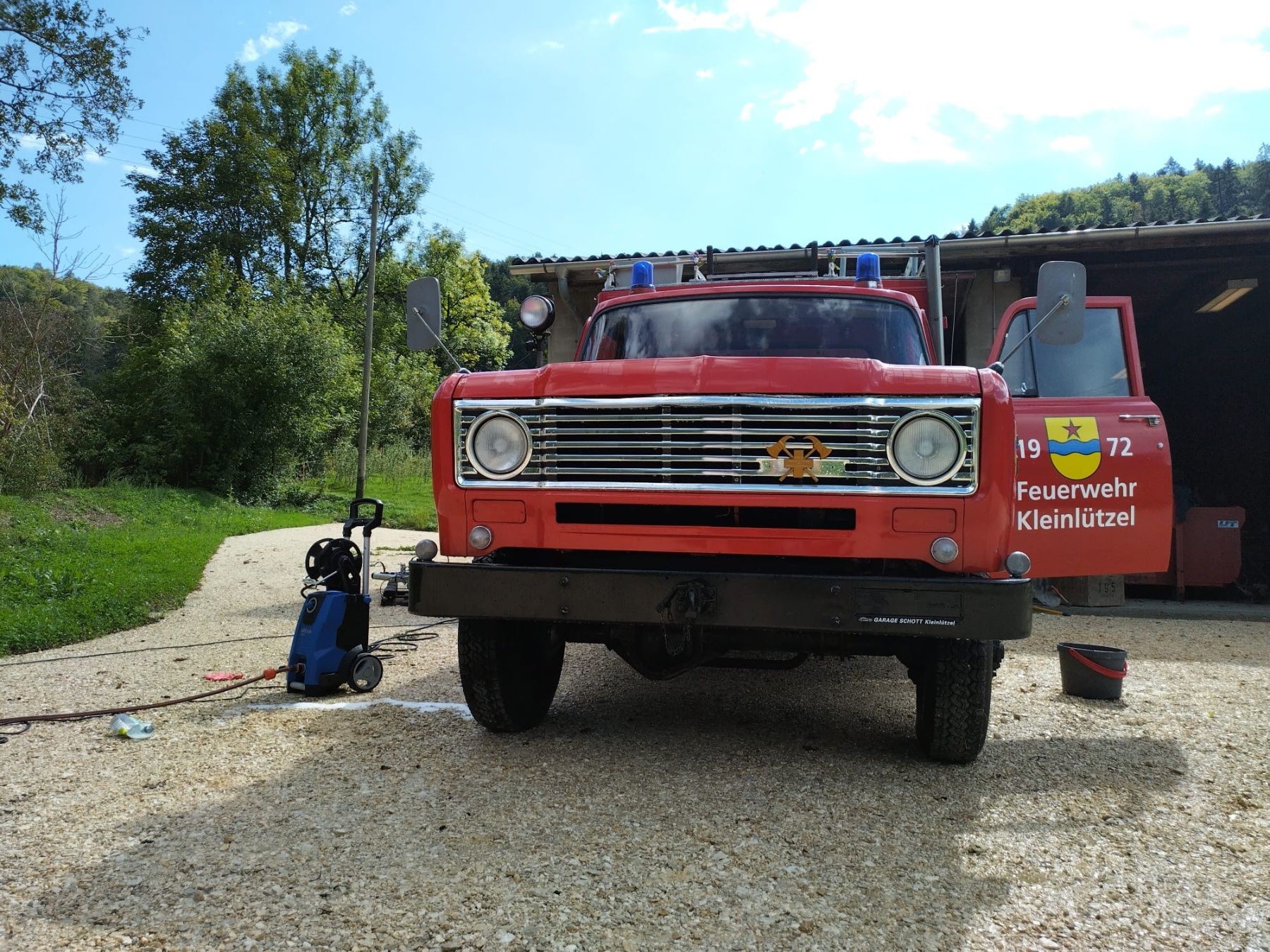 Veicoli commerciali: Feuerwehrauto TLF / IH – Usato da Rüegsbach venduto da lemick 4