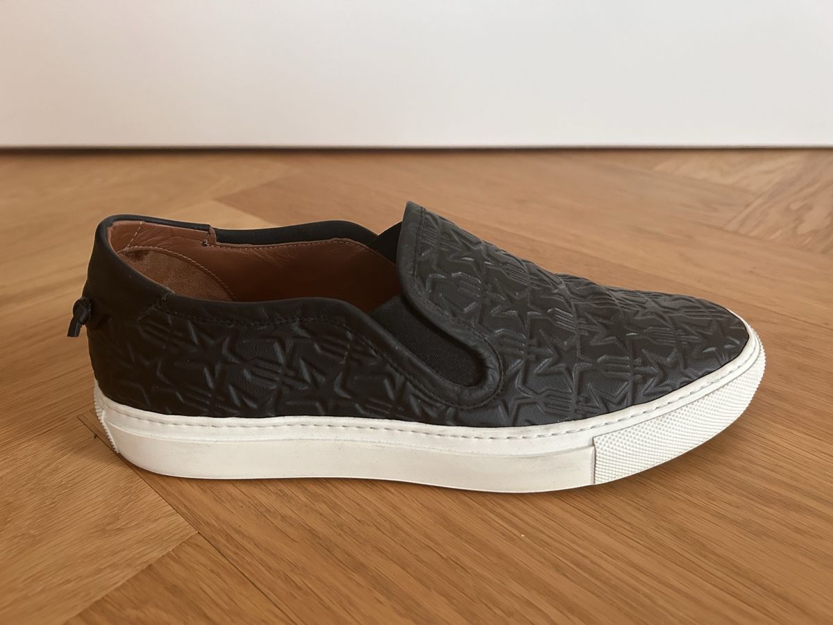 Givenchy Scarpe da donna: Givenchy flats – Nuovo (secondo la descrizione) da Zürich venduto da evasara