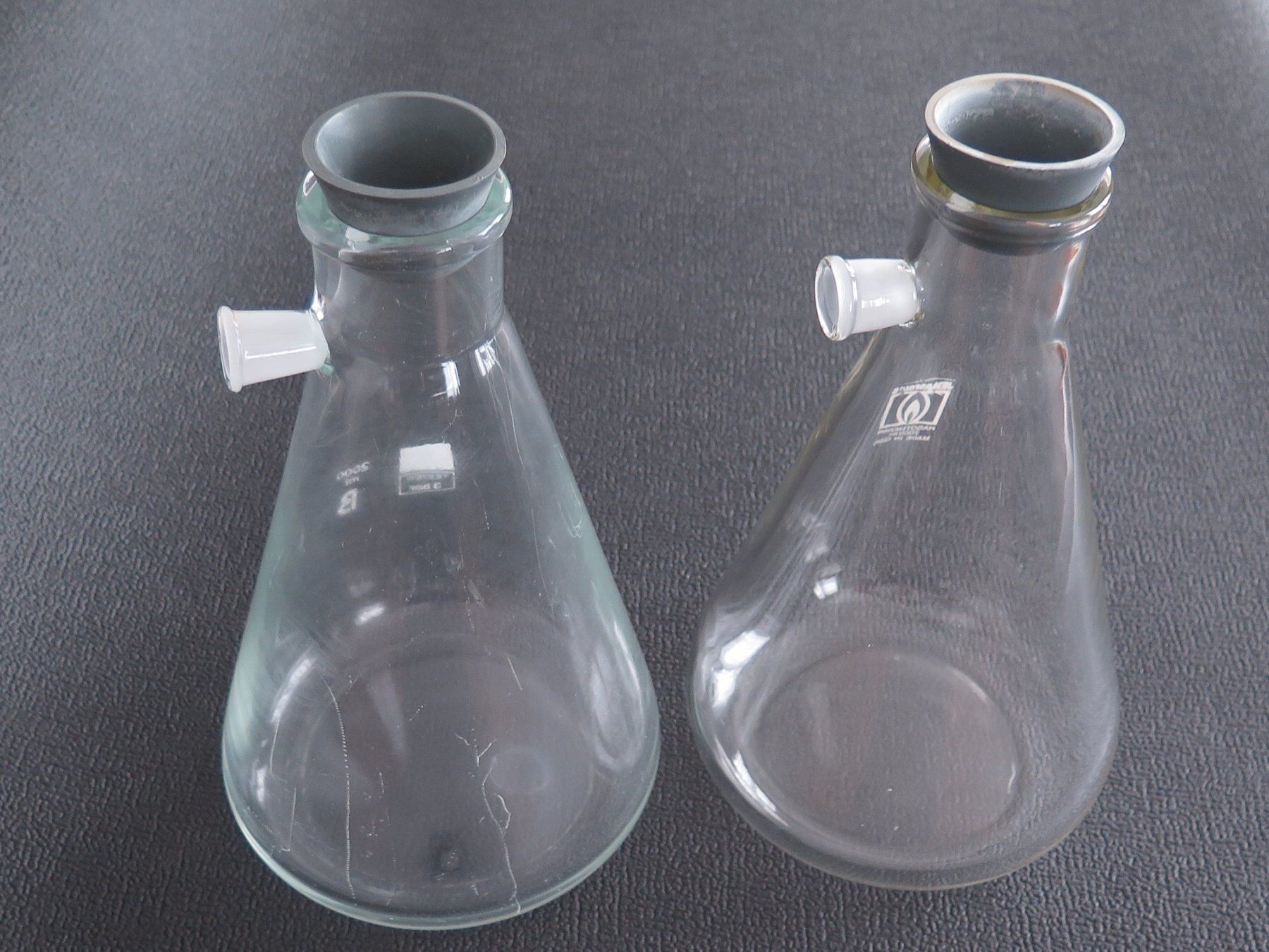 Sonstiges Geschirr & Gläser: 2x 2000ml Vakuum-Saugflaschen Labor – Gebraucht aus Basel von Deko1 1