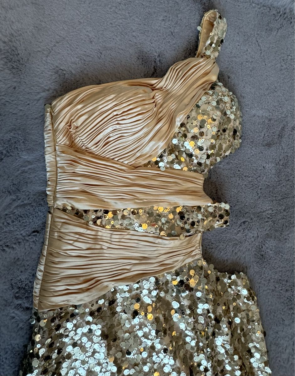 Kleider: Kleid – Neu (gemäss Beschreibung) aus Emmenbrücke von sa.ra 1