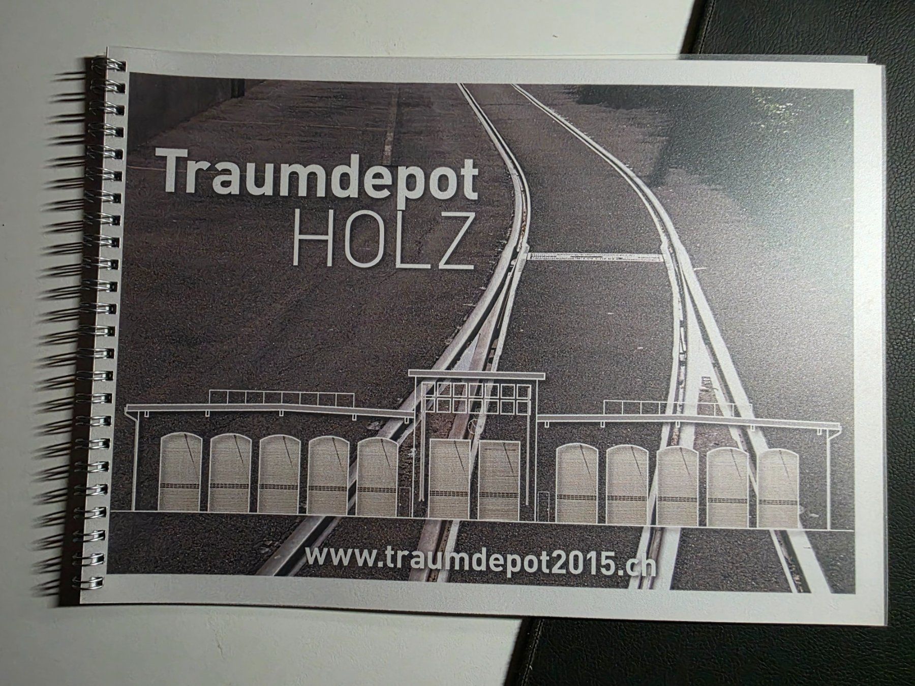 Livres: Traumdepot HOLZ - 2015 – D'occasion à Walterswil BE par Lonitti