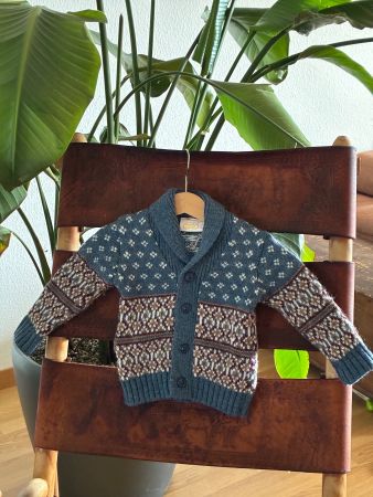Trendige Strickjacke 74/80 mit Wollanteil