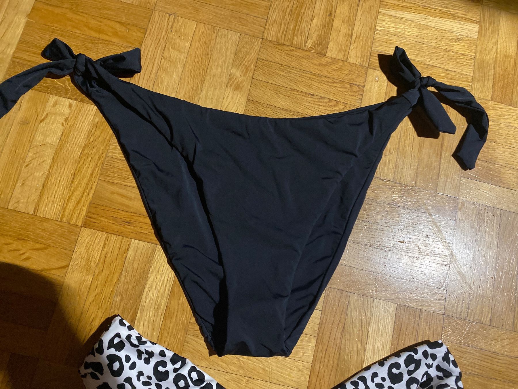 Calzedonia Costumi da bagno & Bikini: Bikini Unterteil x 2 Calzedonia – Usato da Zug venduto da estarthyme 1