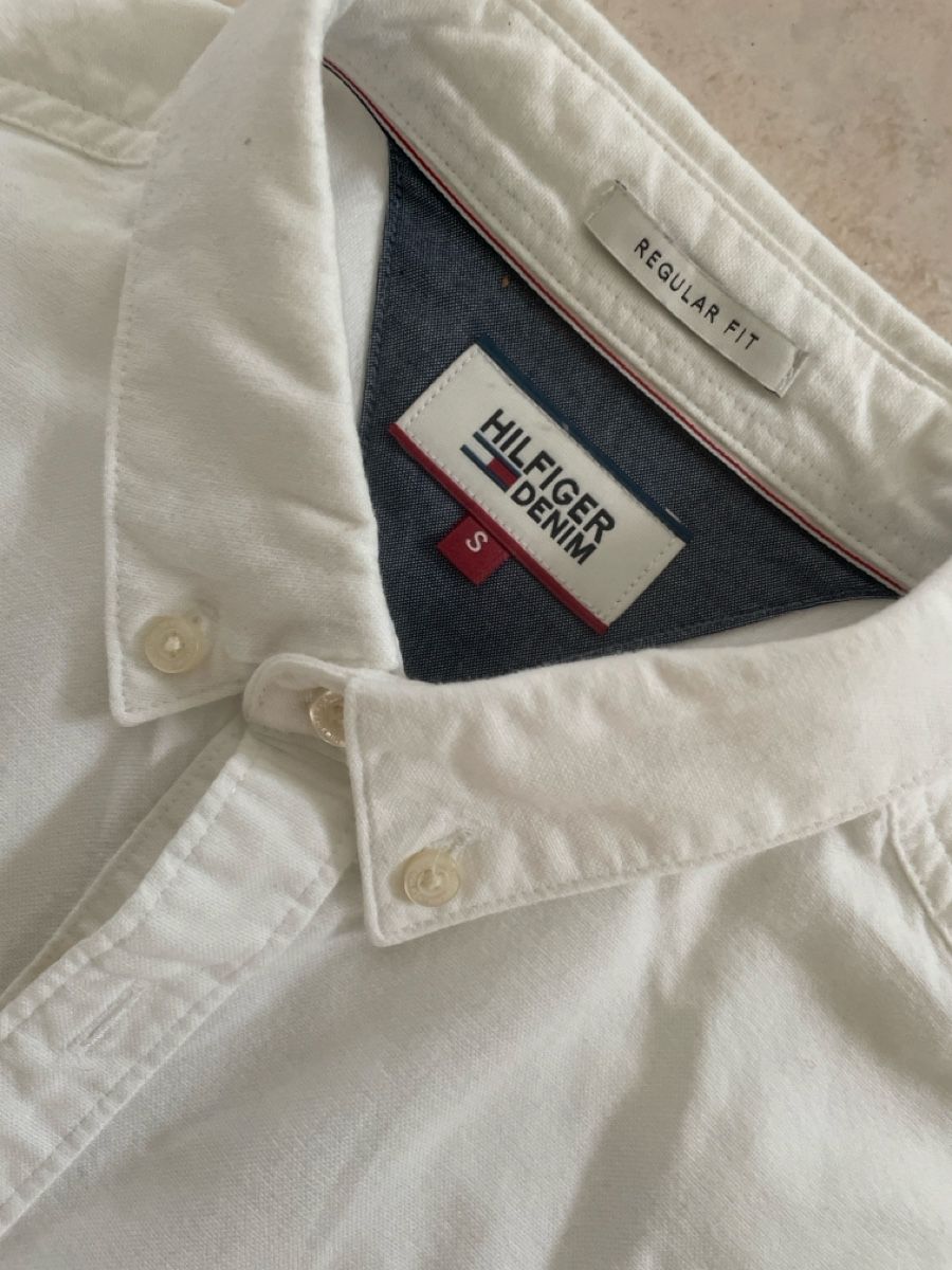 Tommy Hilfiger Camicie: Tommy Hilfiger Denim Hemd, Weiss, Regular Fit, Gr. S – Nuovo (secondo la descrizione) da Obergerlafingen venduto da cabo4 1