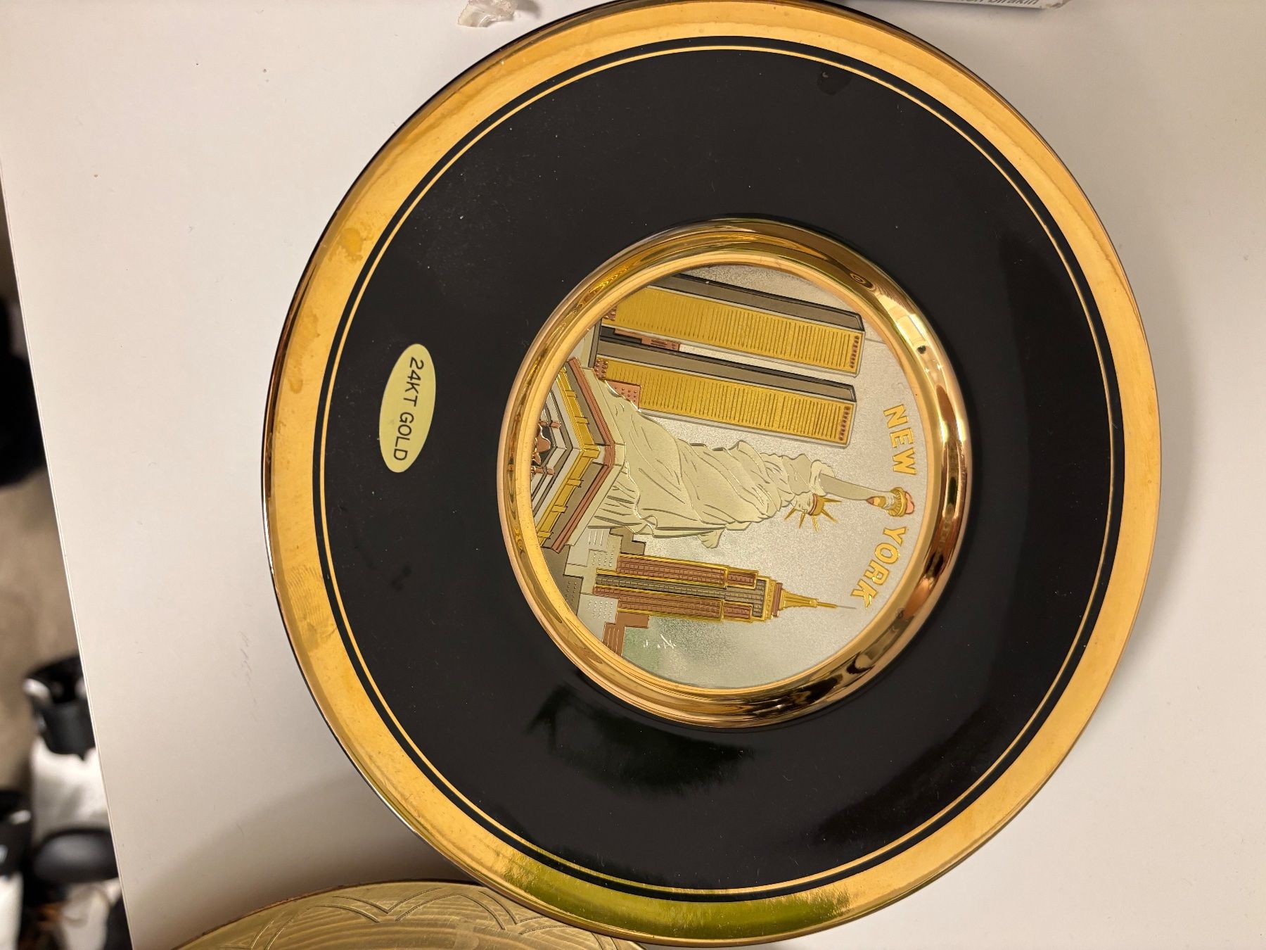 Tutte le decorazioni: Zierteller-Sammlung: Souvenir Teller, 2 Stück – Usato da Liestal venduto da hal_p8l9 1