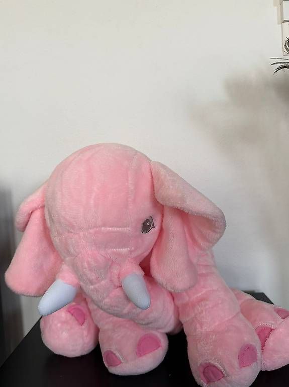Jouets: Big Pink Elephant – D'occasion à Rüti ZH par sor_c27g 1