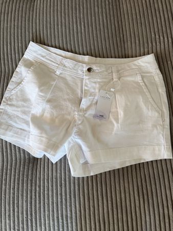 neuwertige Shorts von Lascana Grösse 38