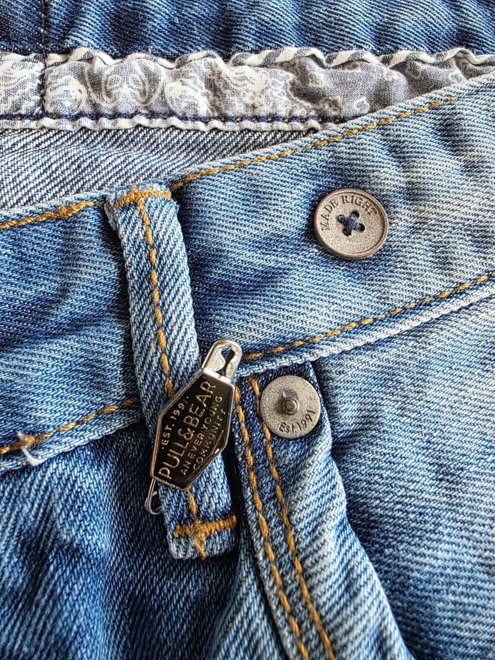 Jeans: Jeans Short Pull&Bear Unisex Blau Grösse 42 Baumwolle. – Usato da Zürich venduto da Leica.C89 3