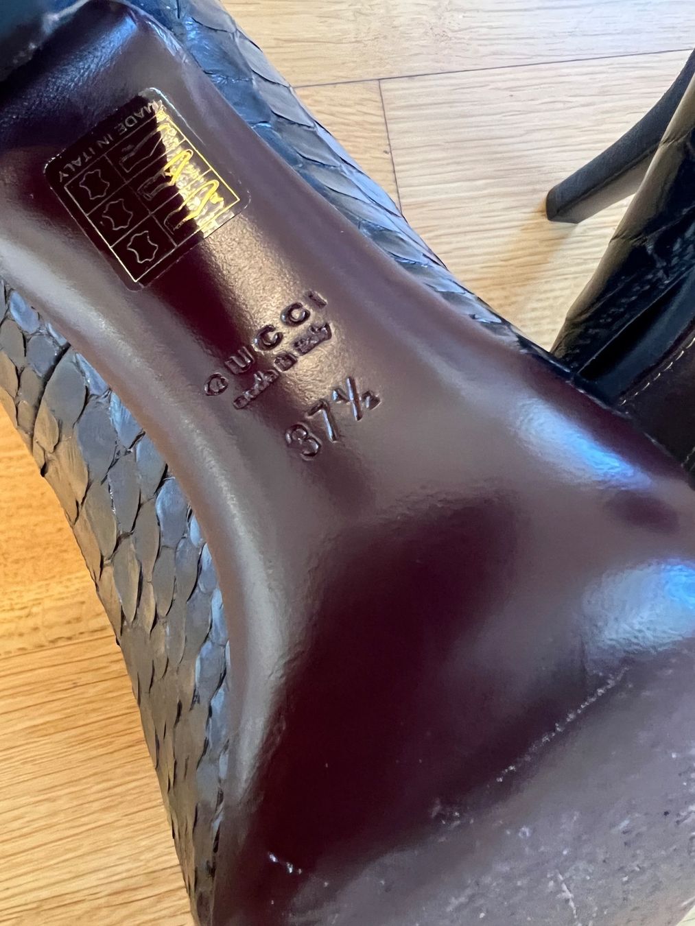 Gucci Damenschuhe: Gucci Python Pumps dunkelblau 37,5 – Gebraucht aus Basel von Bettybooo 5