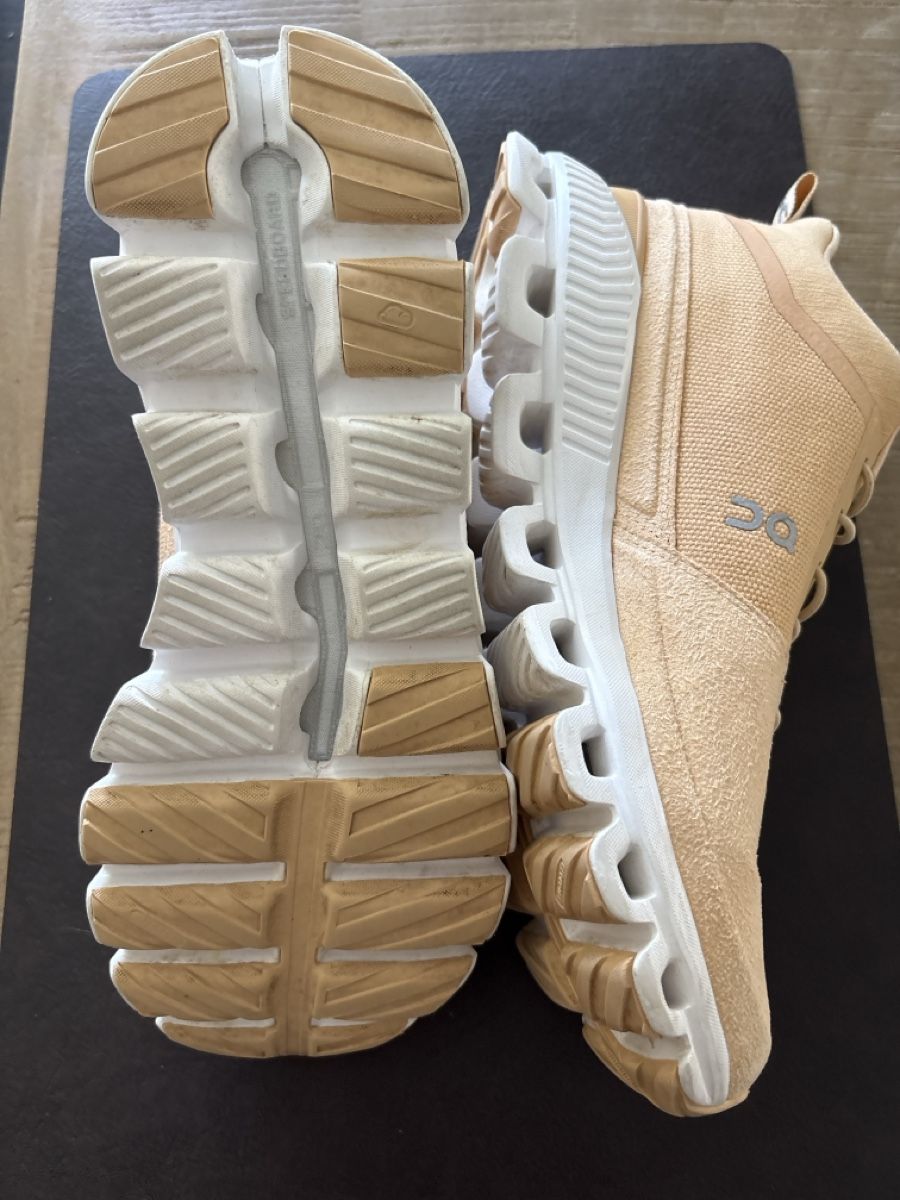 On Chaussures hommes: ON Cloud Schuhe Beige EUR 40.5 neu – D'occasion à Rüthi (Rheintal) par MissCasanova 2