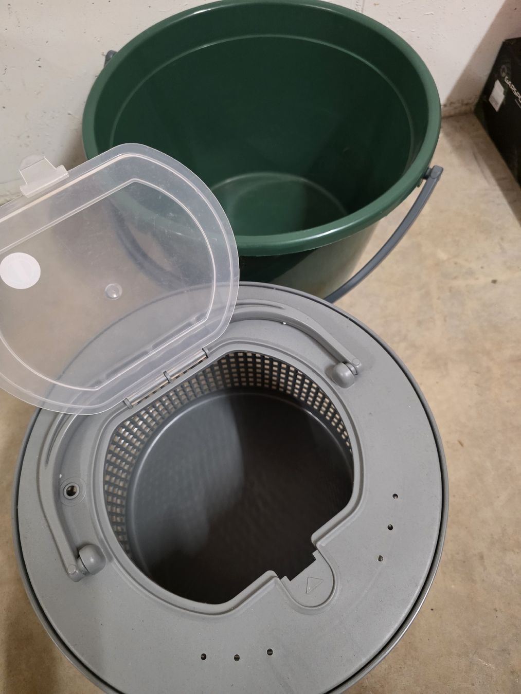 Altro per la casa: Köderfisch Eimer grün mit Siebeinsatz, Neu – Nuovo e nell'imballaggio originale da Münchwilen TG venduto da Lambo81 1