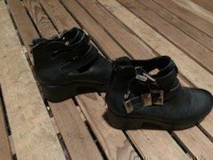 Scarpe da donna: schwarze stieflette – Usato da Schwarzenberg LU venduto da kindler007