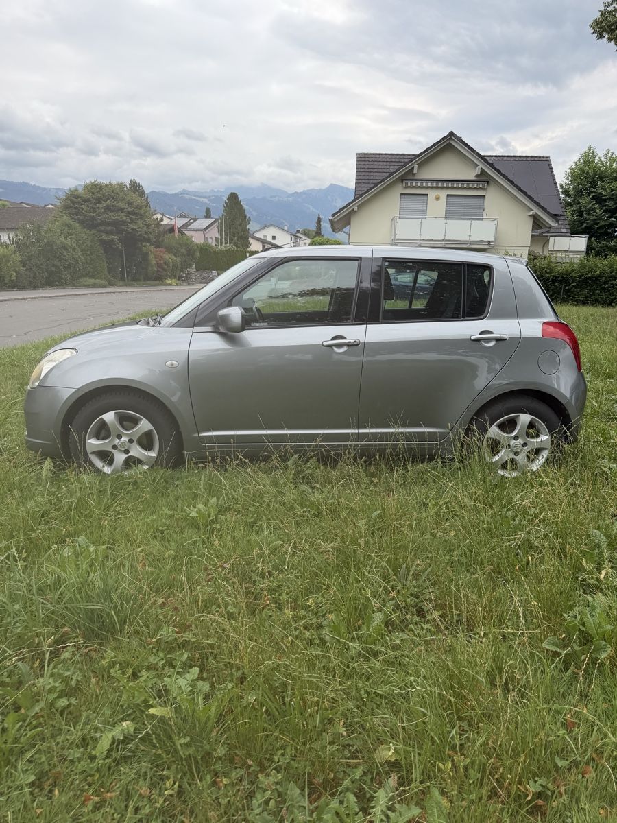 Suzuki Autos: Suzuki Swift 1.3 Ab MFK 162 tkm – Gebraucht aus Uznach von kev_7q8k 2