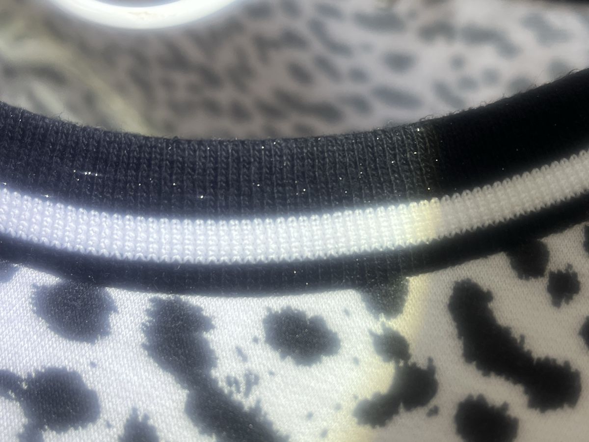 Monari T-shirt: Monari Shirt mit Glitzereffekt – Usato da Rorschacherberg venduto da Artmaru 6