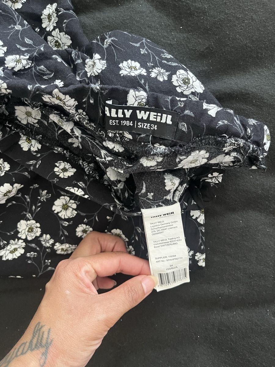 Lotti di vestiti: Damen 2 Teiler  Blumenmuster Weiss Schwarz – Nuovo (secondo la descrizione) da Olten venduto da sae_82z2 4