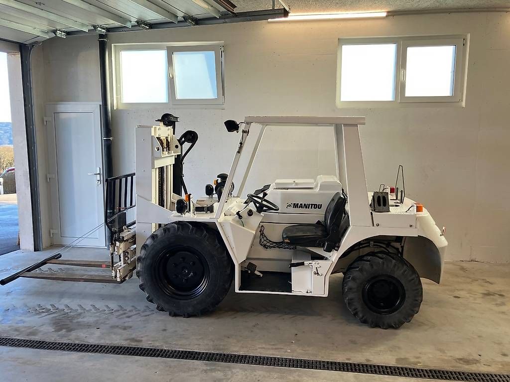 Manitou Caricatori: Geländestapler Manitou – Usato da Weiningen TG venduto da TTW_GmbH 2