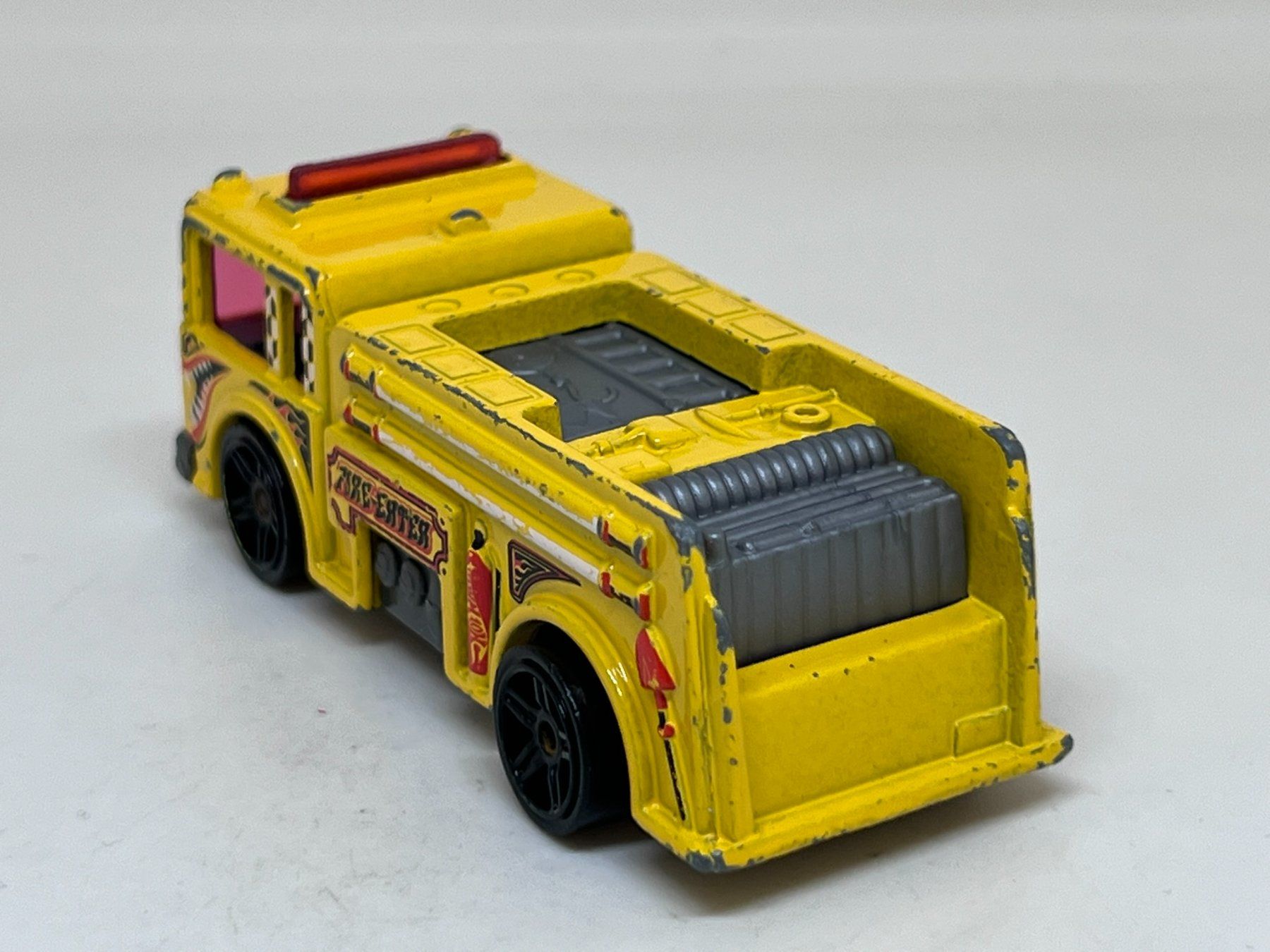 Hot Wheels Modellini d'auto: Hot Wheels Fire Eater #346 – Usato da Wildegg venduto da LaaBoutique 2