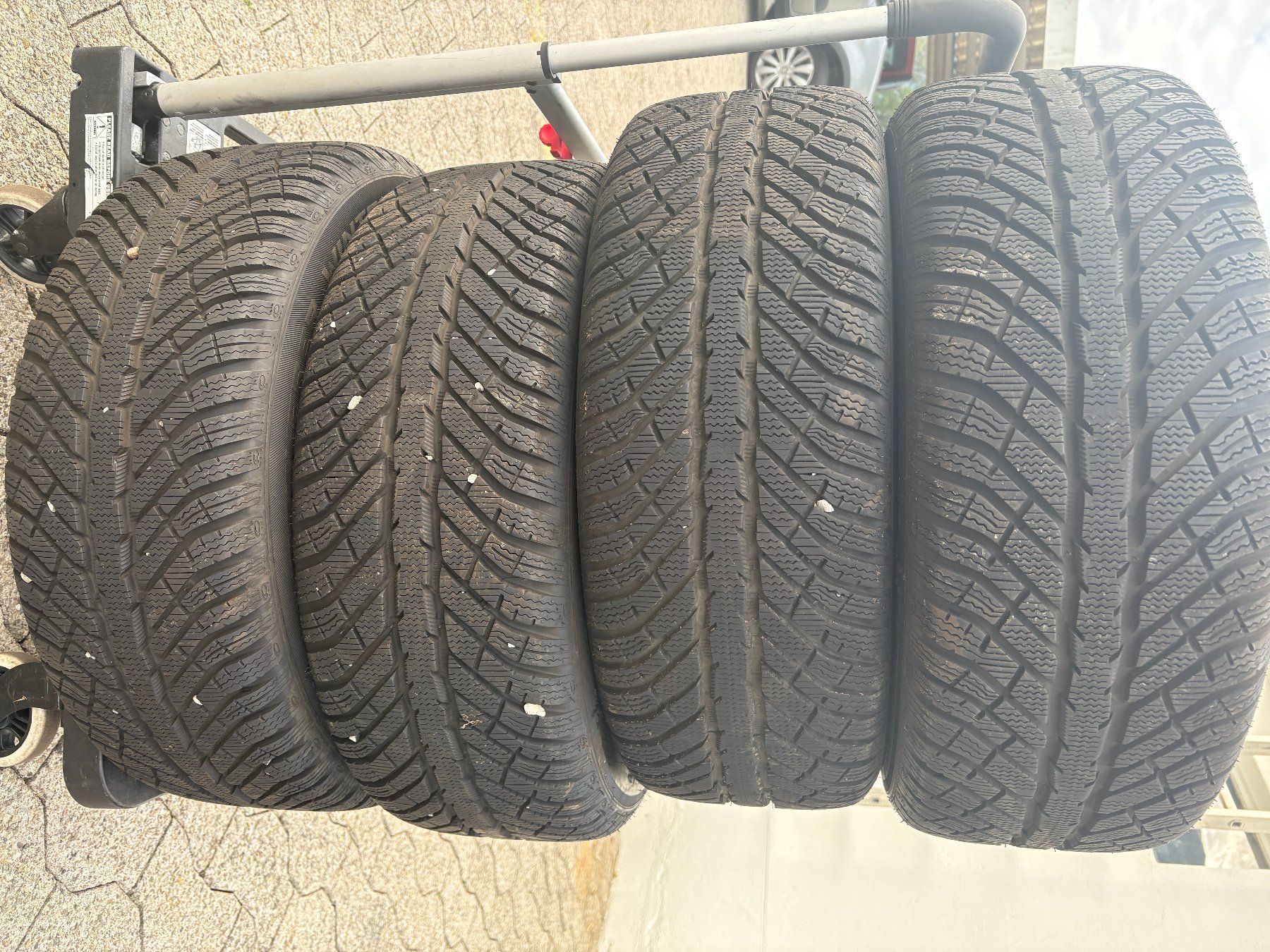 Pneumatici & Ruote complete: Winterräder 205/55 R16 – Usato da Kaltbrunn venduto da Steoli74