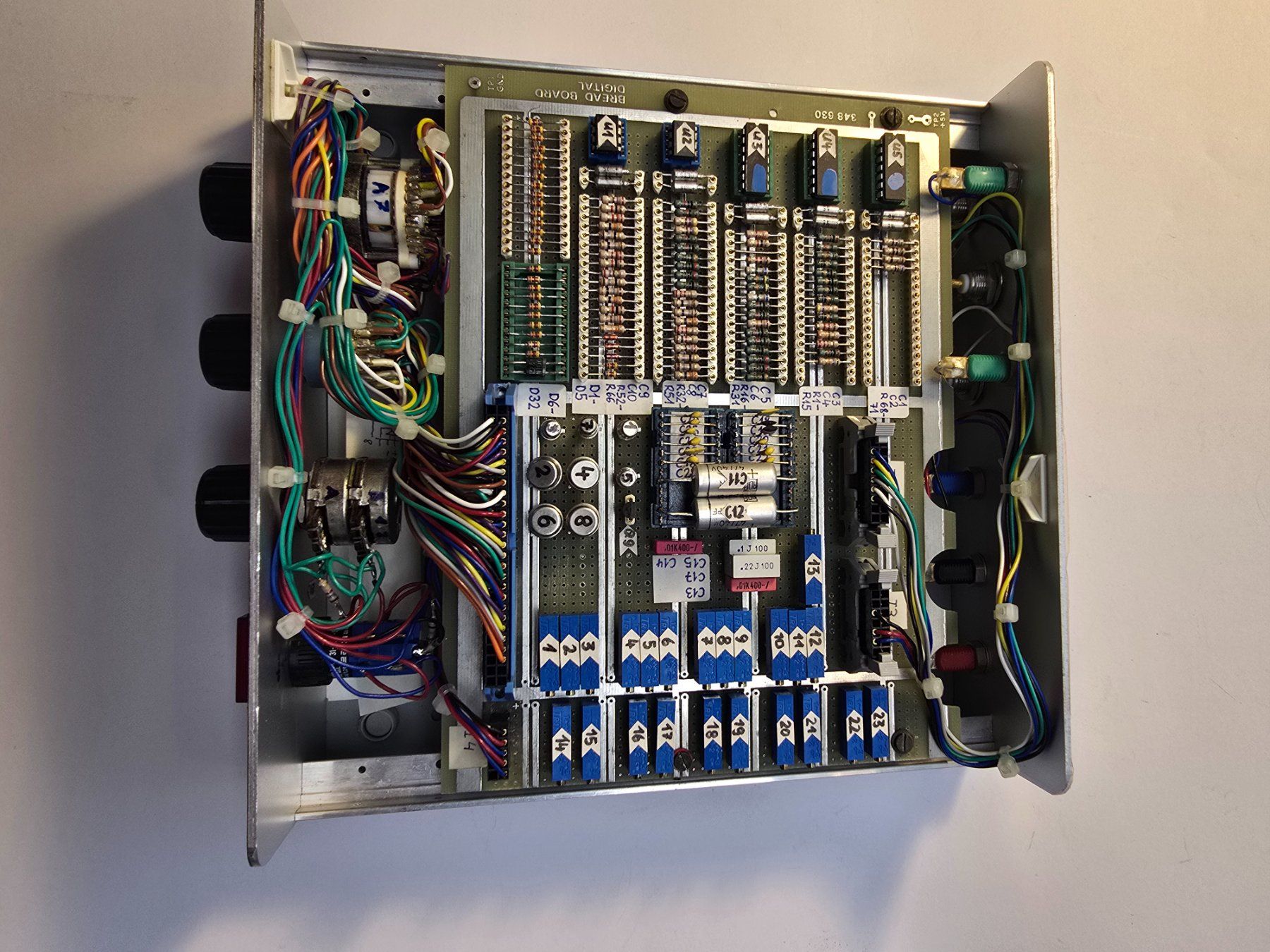 Misurare: Sin / Cos Generator Elektronik-Testgerät 1976 – Usato da Balgach venduto da Zwickau01 5