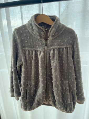 Warme Mädchen Fleece Jacke mit Punktmuster, Grösse 116