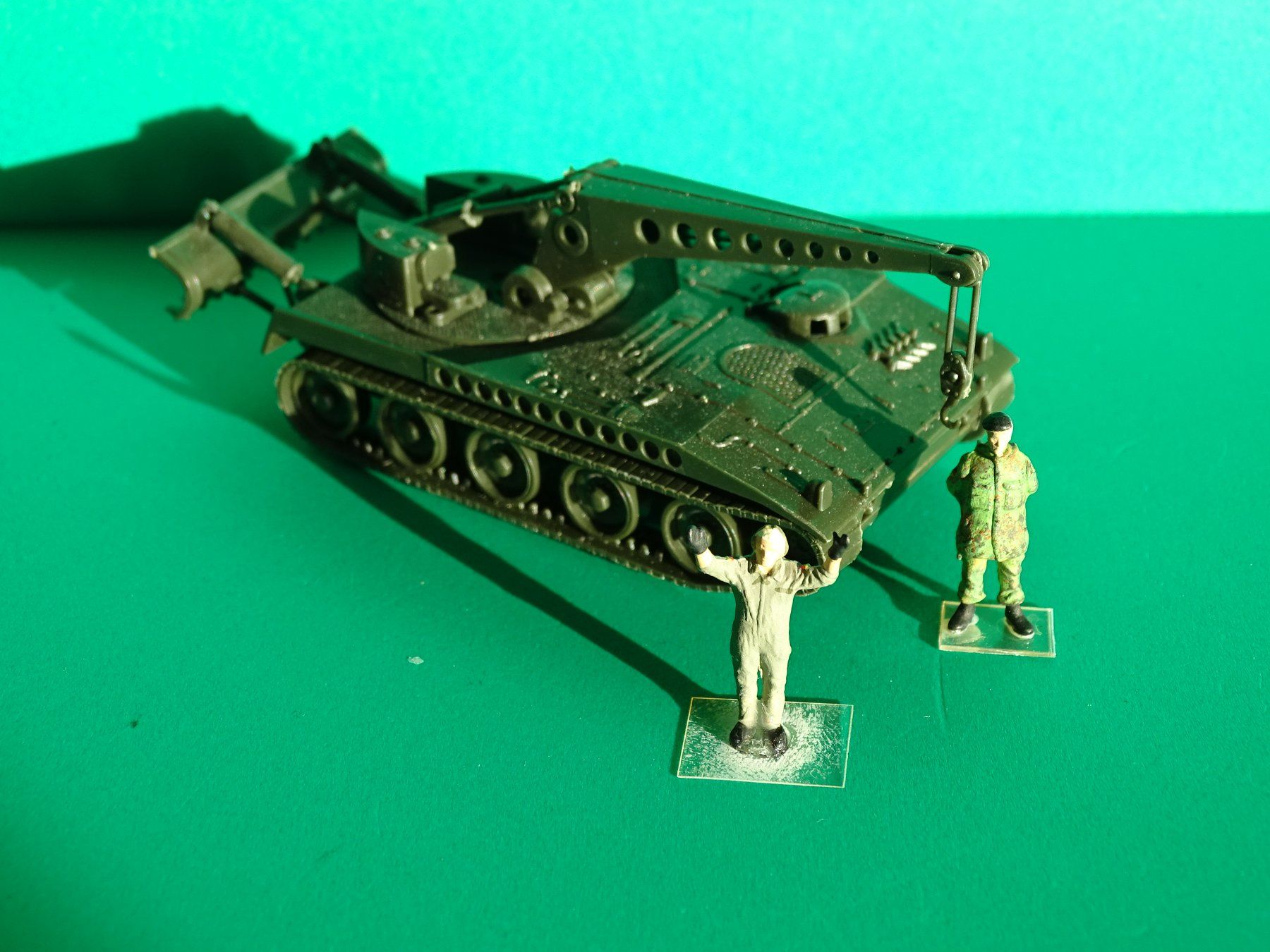 Modellini d'auto: Panzer von Roco mit Figuren 1/87 – Usato da Bretzwil venduto da Meex 1