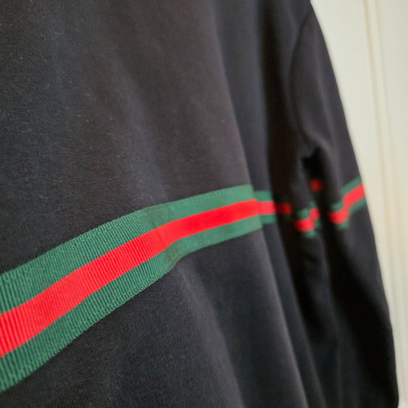 Pullover & Sweatshirts: 🖤 Baumwoll Pullover S/M Streifen Gucci Muster – Gebraucht aus Wald ZH von CapLux 4