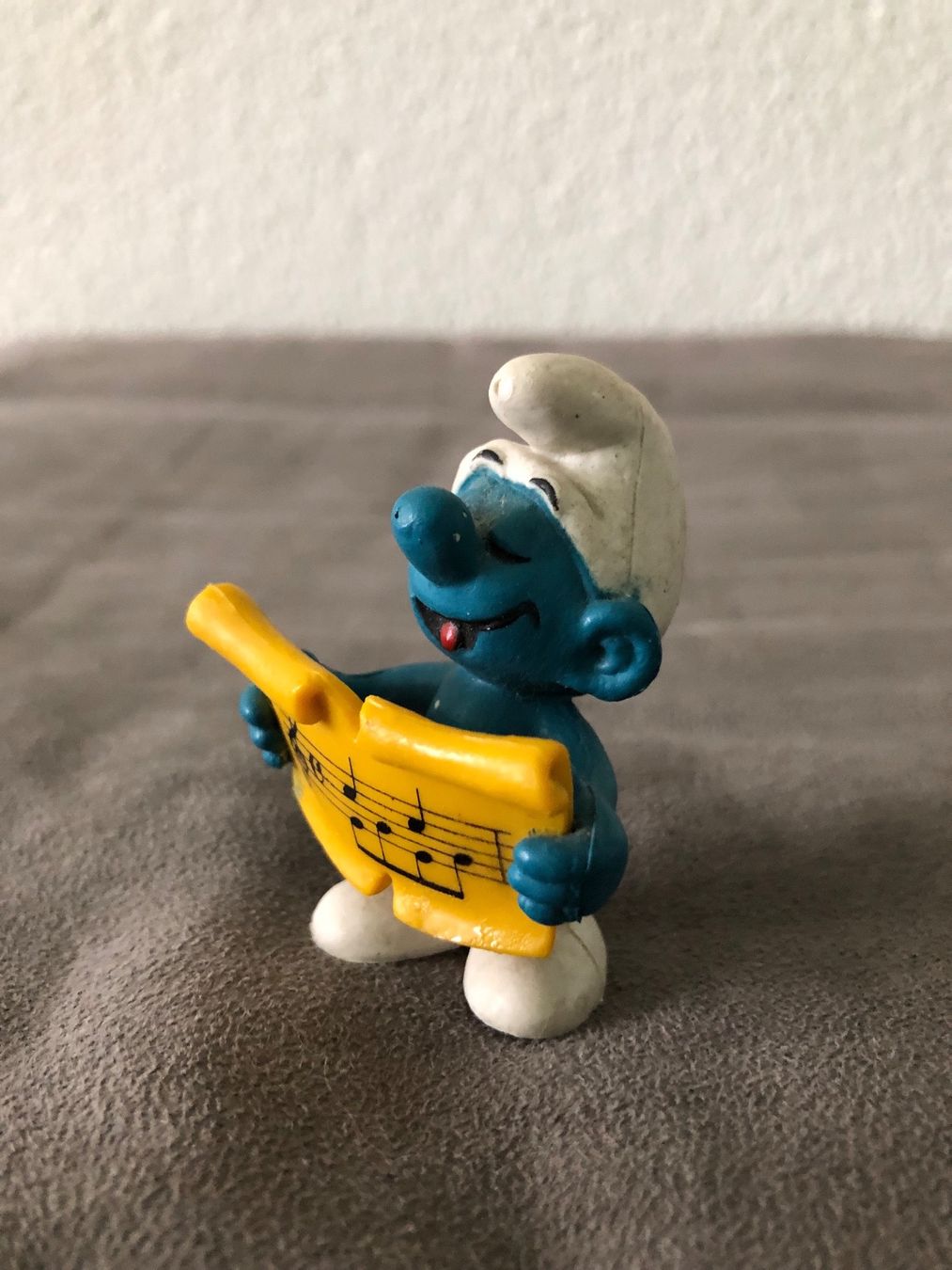 Schleich Statuette: Schlumpf Sänger mit Notenblatt – Usato da Villmergen venduto da schnuu73