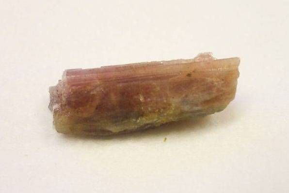 Edelsteine: Rubelith-Kristall – Neu (gemäss Beschreibung) aus Bleienbach von Mineral_Antik57