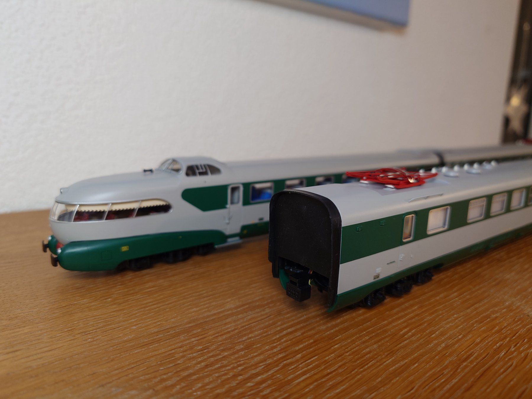 ACME Modellini di ferrovie: ACME ETR 253 Arlecchino der FS mit SoundDecoder ab Werk – Usato da Winterthur venduto da Faeb6 7