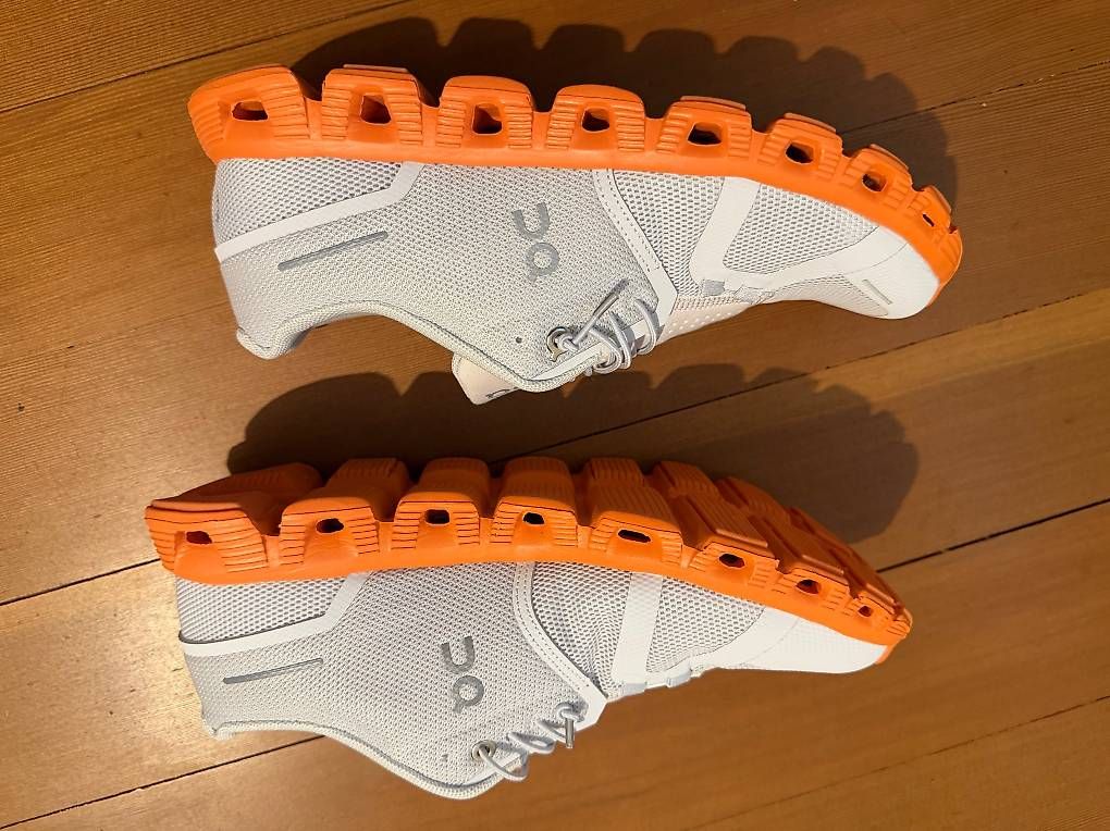 On Scarpe da uomo: Neue Turnschuhe On Cloud (41) – Nuovo (secondo la descrizione) da Bern venduto da samsam28 1