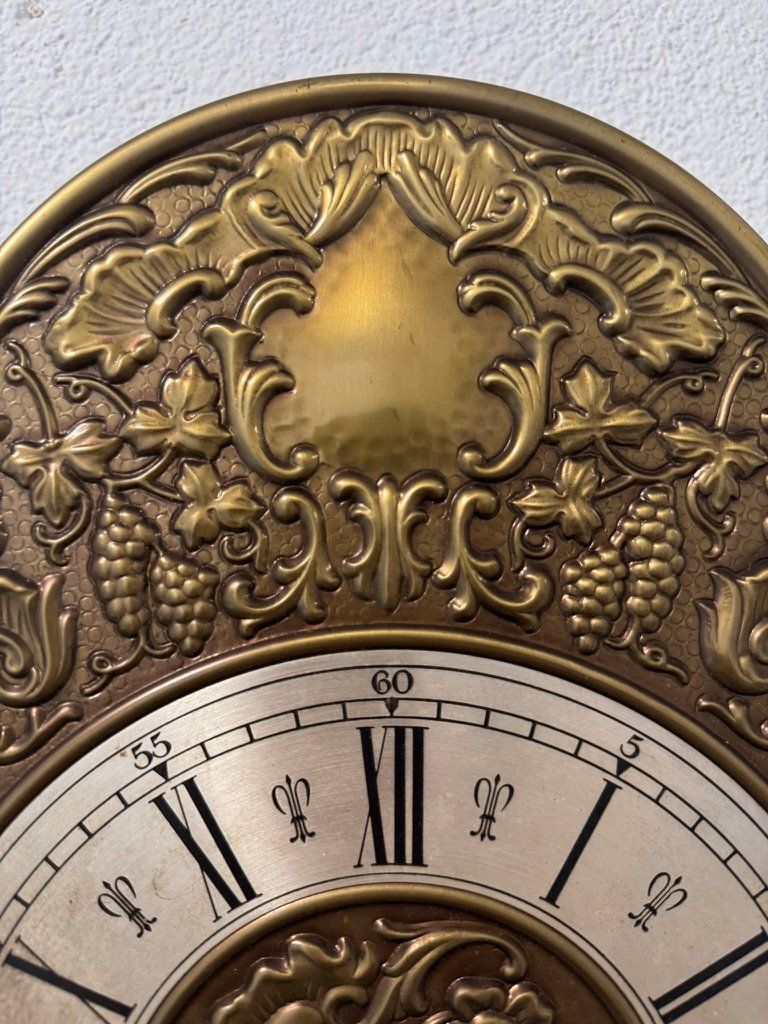 Orologi da terra & Orologi da parete: Dekorative Pendeluhr Messing Barock mit Ketten & Pendel – Usato da Zollikon venduto da olv_yp8p 4