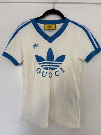 Gucci Adidas T-shirt mit Logoprint XS