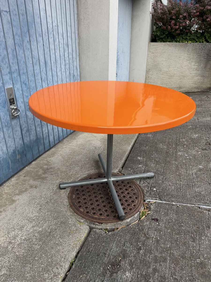 Tische: Runder Gartentisch von BIGLA, orange, Durchmesser 100cm – Gebraucht aus Lyss von nekoreh 2