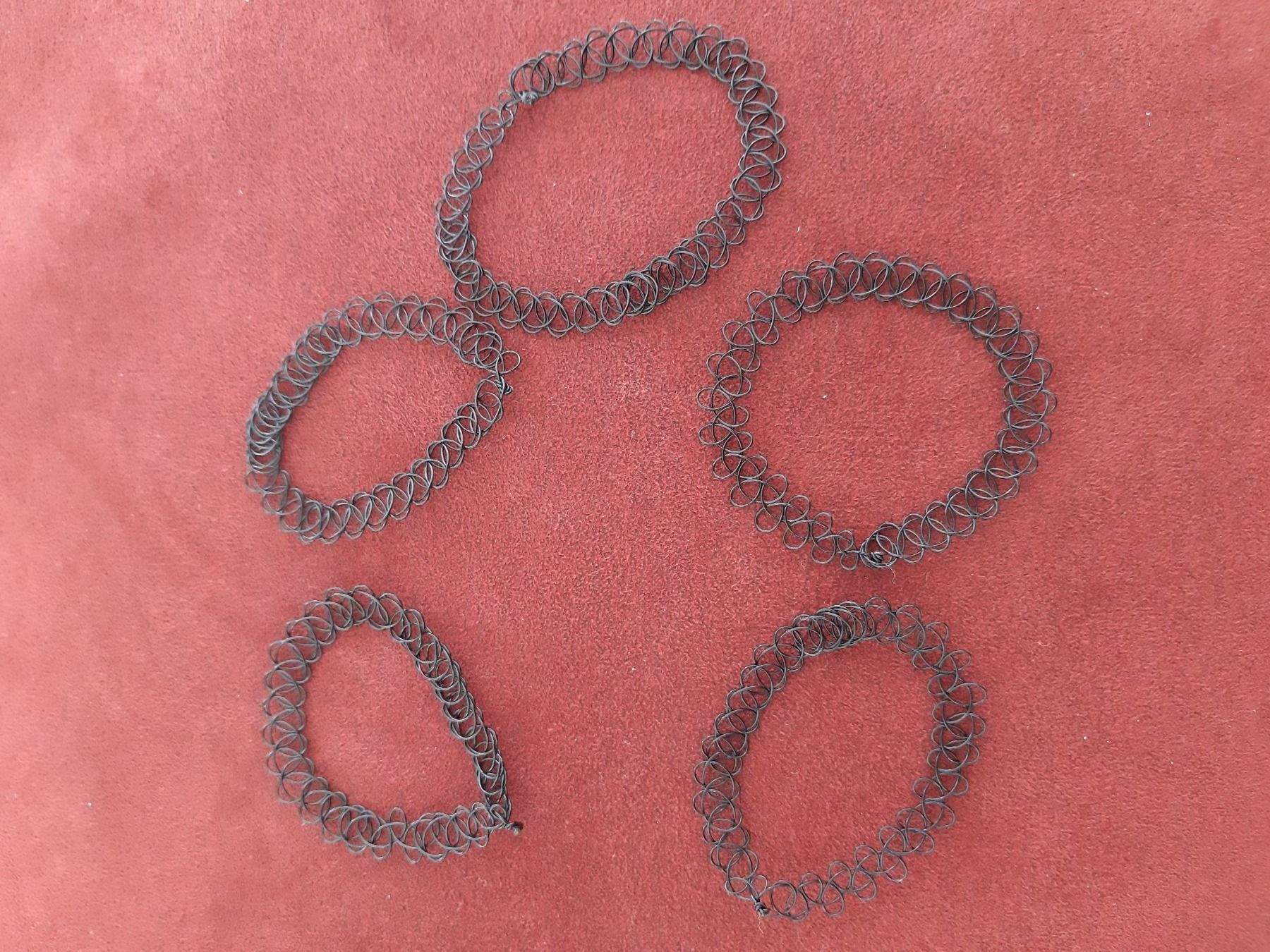 Bracciali & Braccialetti: 5 Tattoobänder neu – Nuovo e nell'imballaggio originale da Schmitten FR venduto da ReniStern