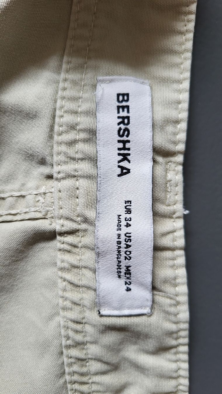 Bershka Pantaloni: sommerhose bershka 34 – Usato da Zürich venduto da Sibetti 2