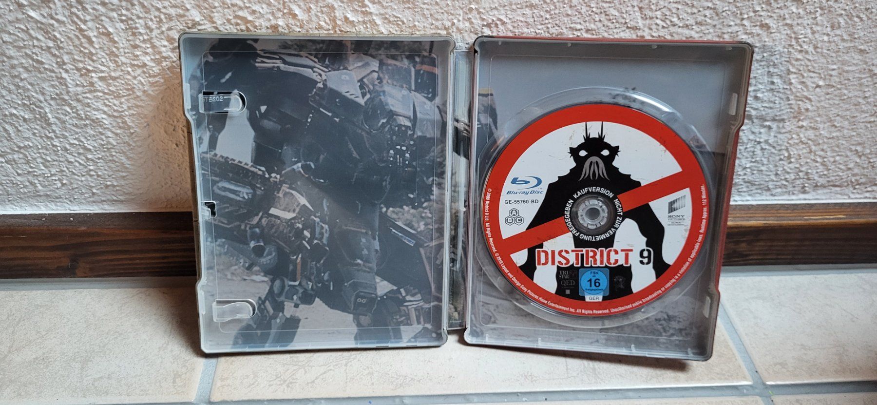 Alle DVDs: Blu-ray – District 9 Steelbook – Gebraucht aus Münsingen von Heroism2010 2