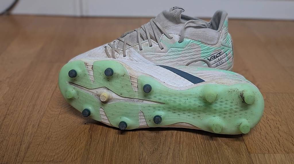 Decathlon Scarpe da uomo: Chaussure de Foot taille 42 – Usato da Renens VD venduto da arochat 2