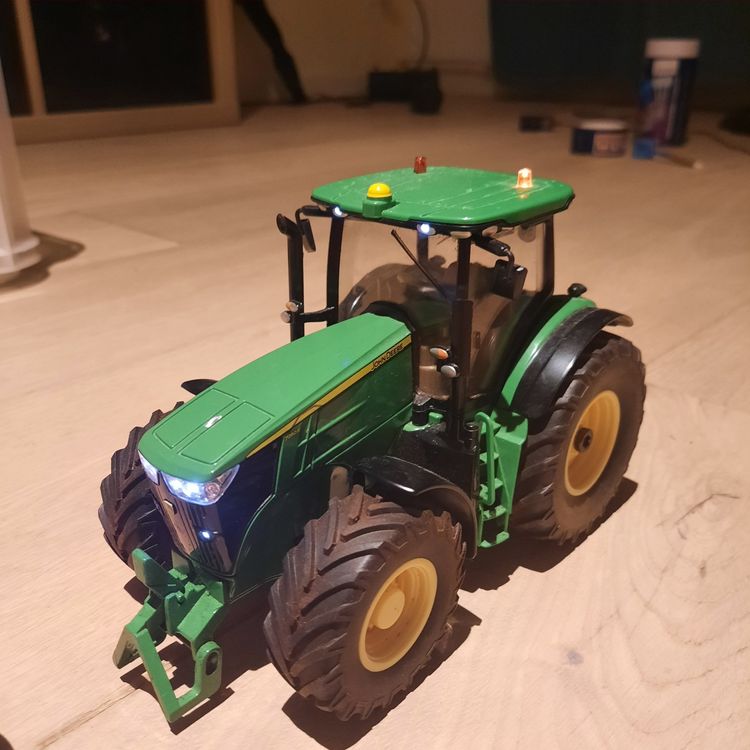 Siku 850 Ferngesteuerter Traktor