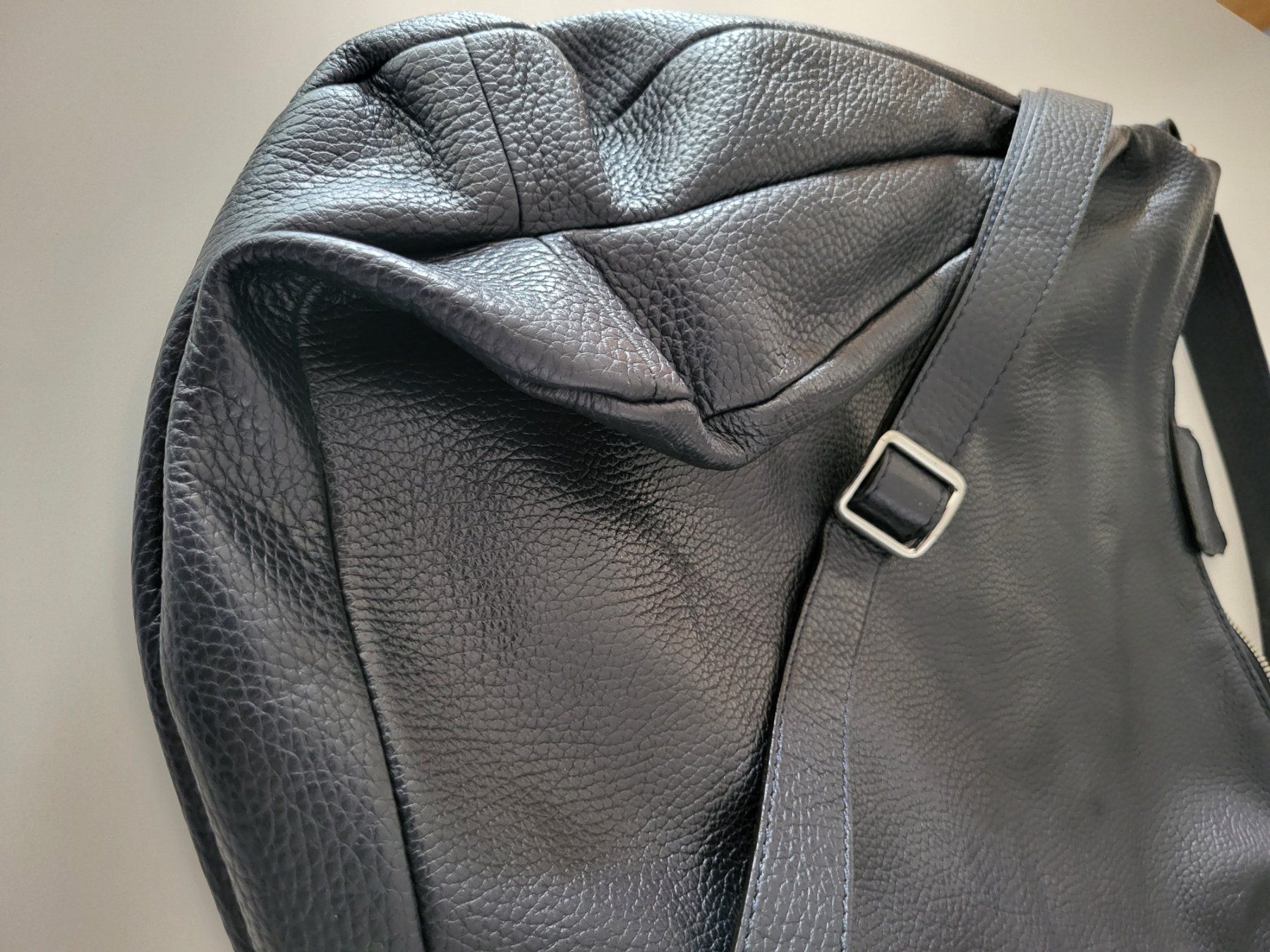 Taschen für Damen: Ledertasche dunkelblau von Pasito – Gebraucht aus Grüsch von Marianna05 2