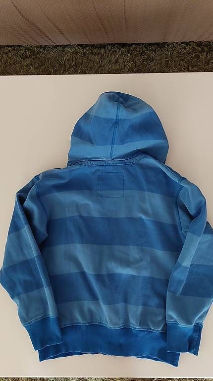 Jacken: Hoodie mit Reissverschluss – Gebraucht aus Lohn SH von Zwierbel 2
