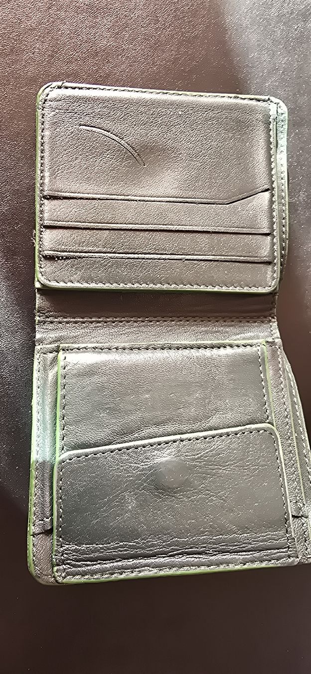 Lacoste Portafogli: porte monnaie Lacoste – Usato da Lausanne venduto da Ari-92 1