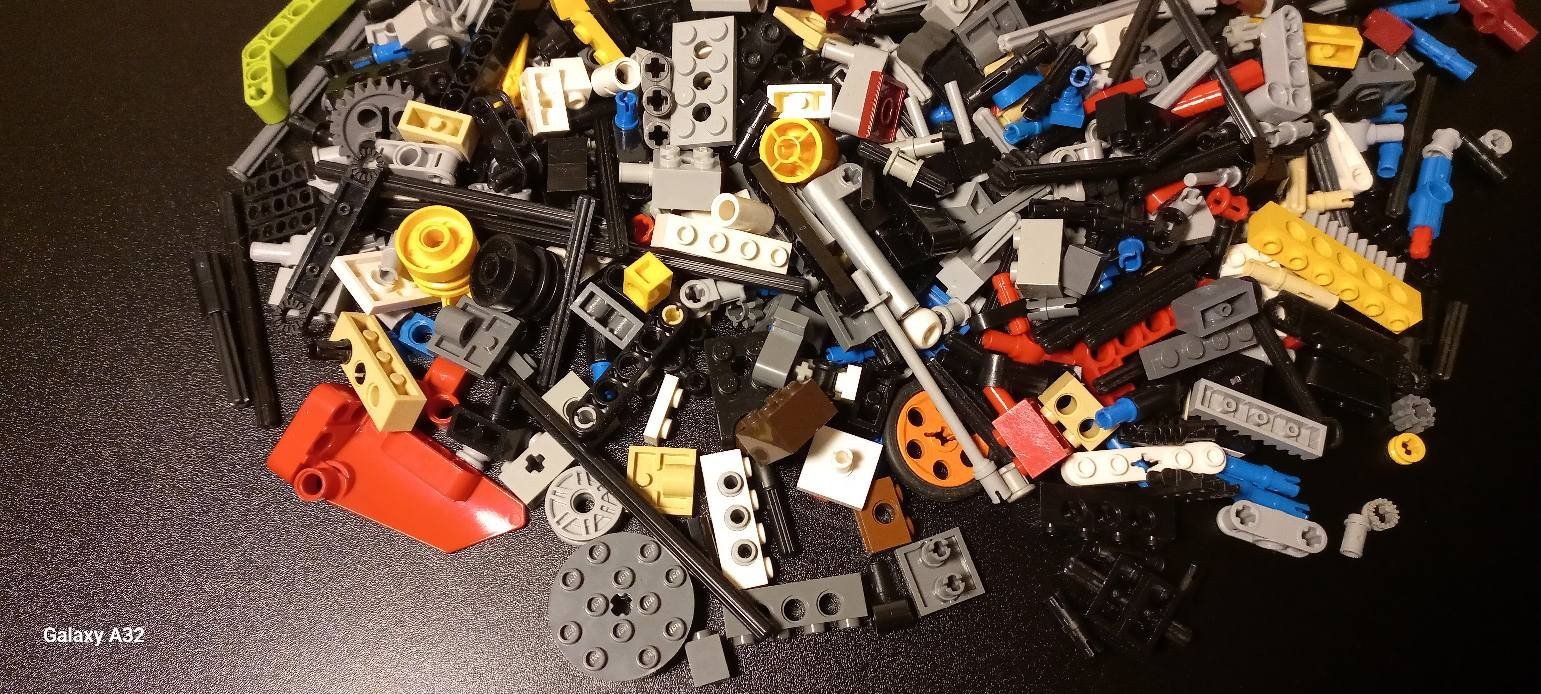 Lego Giocattoli: Lot de 400 grammes de Lego Technic – Usato da La Tour de Trême venduto da Startjouet 1
