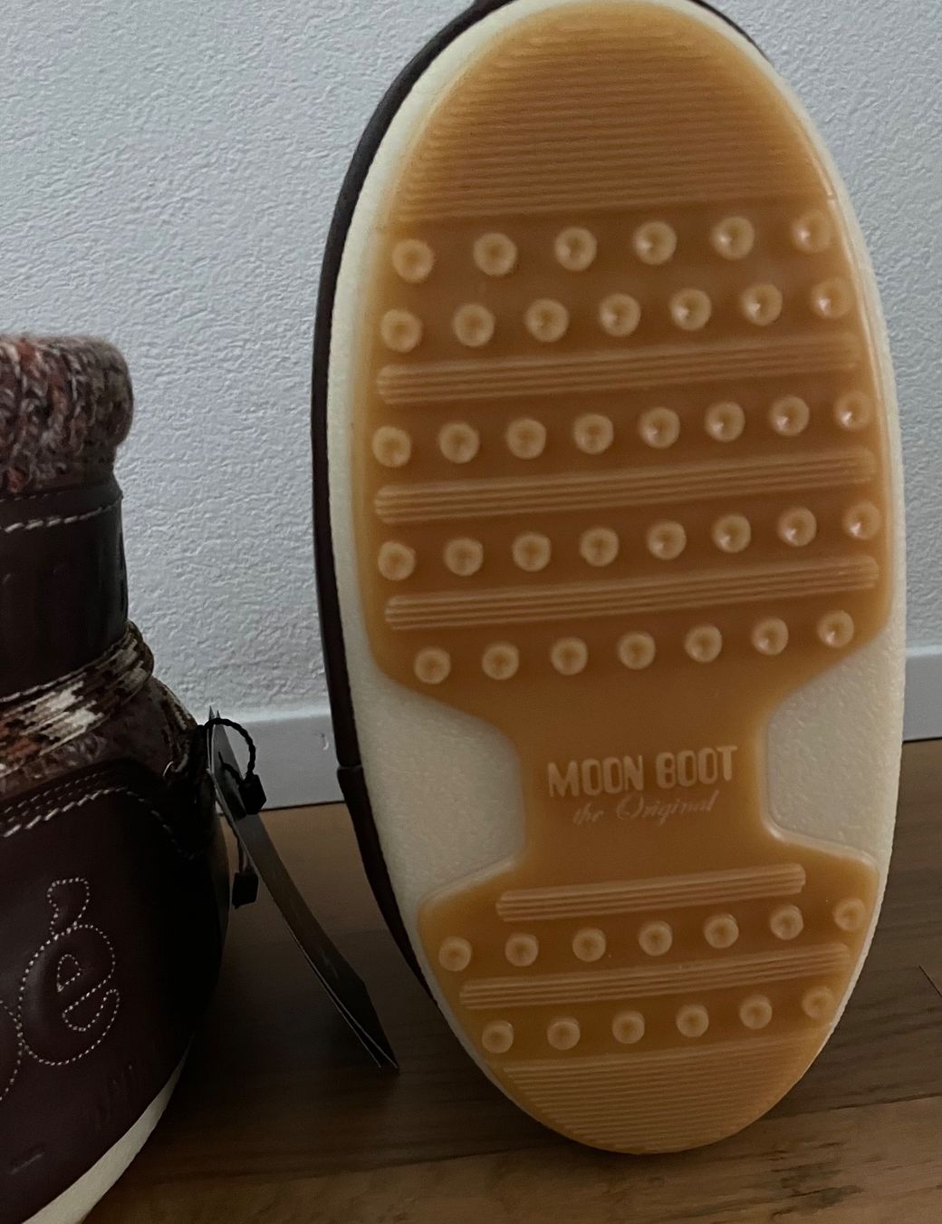 Chloé Scarpe da donna: MOON BOOT X CHLOE – Nuovo e nell'imballaggio originale da Schaffhausen venduto da London114 4