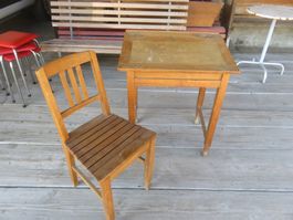 antikes Kinderpult