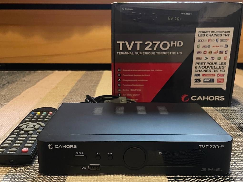 Ricevitori: Récepteur TNT Digital Terrestre HD – Usato da Epalinges venduto da jarolegro01