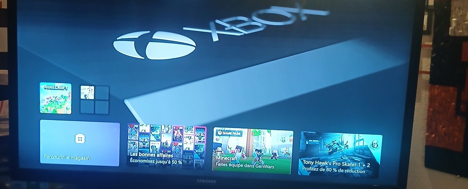 Microsoft Console: xbox one avec 1 manette – Usato da Cudrefin venduto da tow_bh8j 2