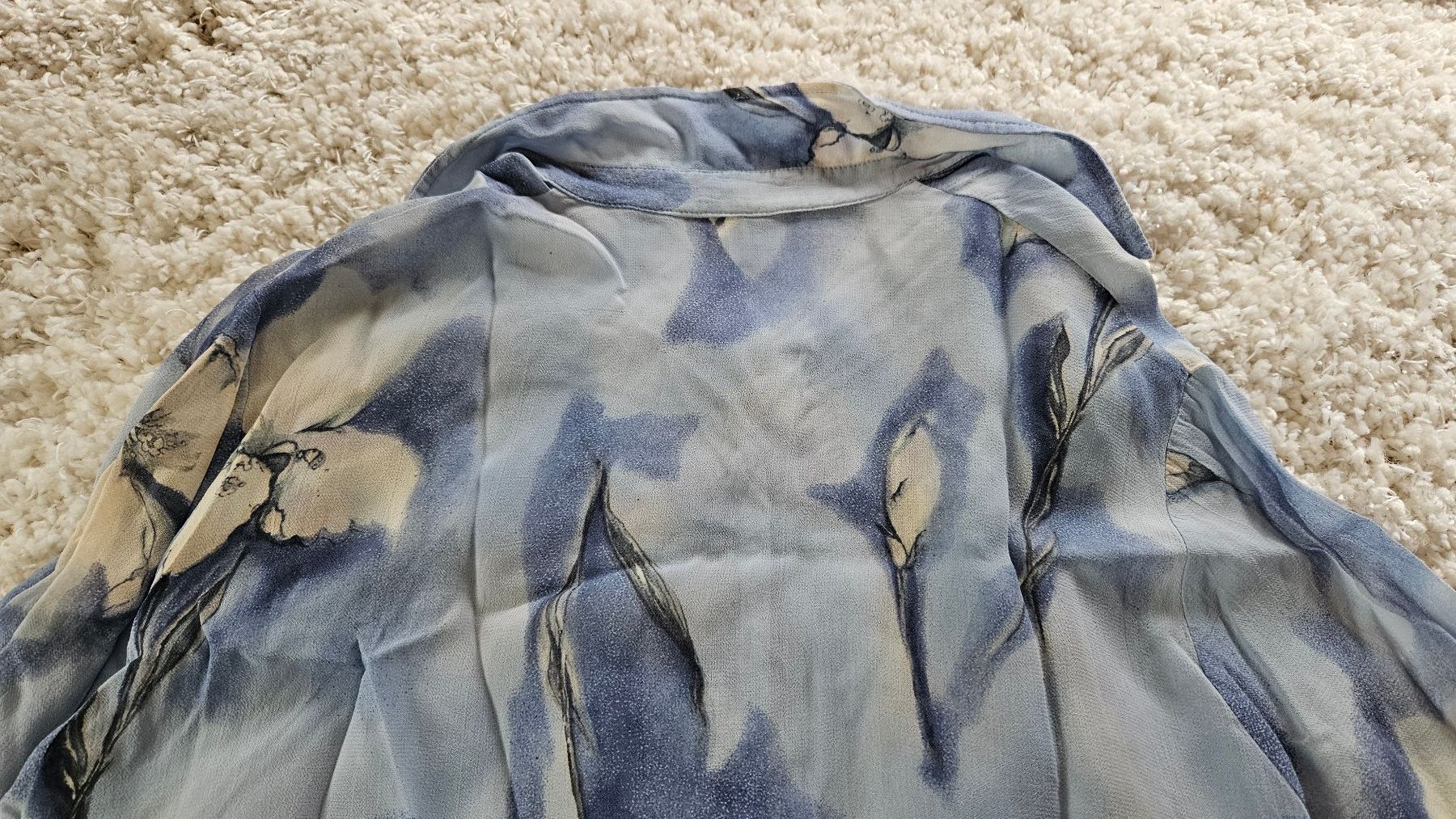 Camicette: Hellblaue Vintage Bluse mit floralem Muster – Usato da Hettlingen venduto da Leaena279 2